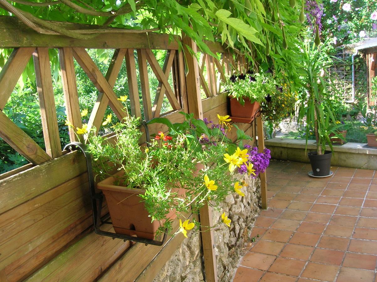 Monts Le Petit Jardin Yoyo酒店 外观 照片